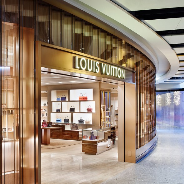 Louis Vuitton Heathrow Airport Terminal 2020 | semashow.com